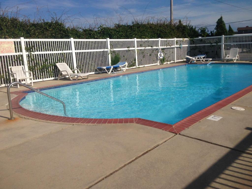 Falcon Motel Buxton Bagian luar foto